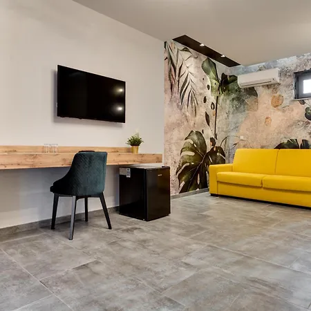 Ξενοδοχείο Chillout House 4*