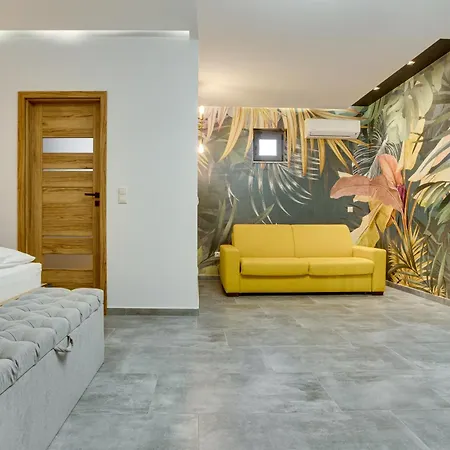 Chillout House 4*